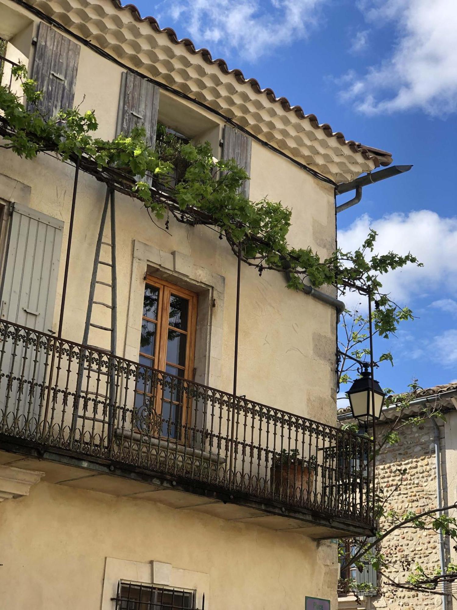 La Perroya Hotel Visan Екстериор снимка