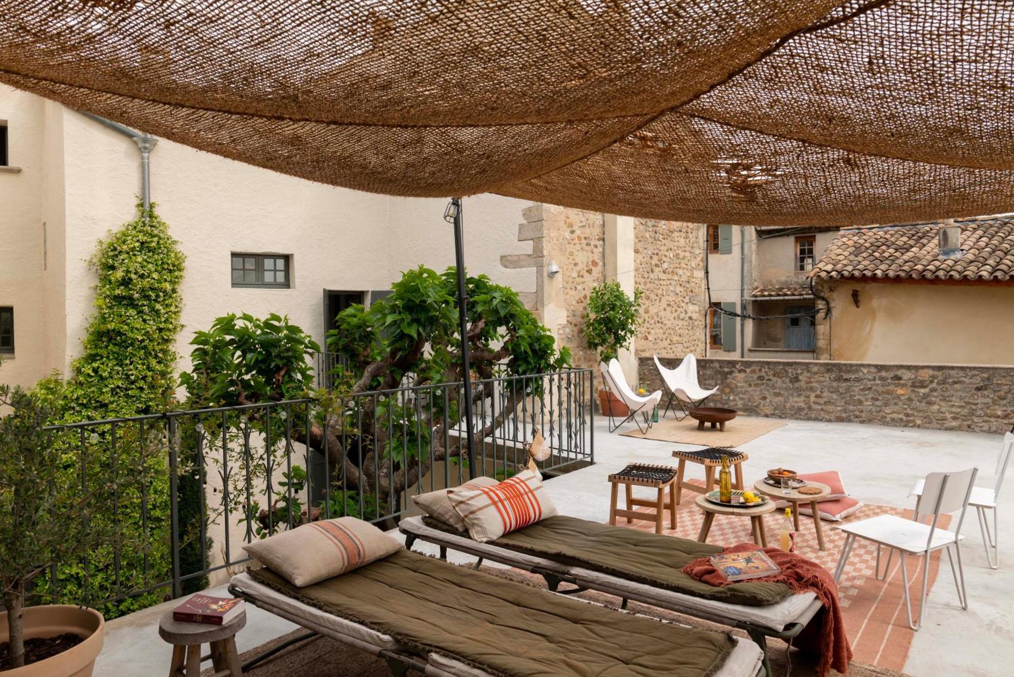 La Perroya Hotel Visan Екстериор снимка